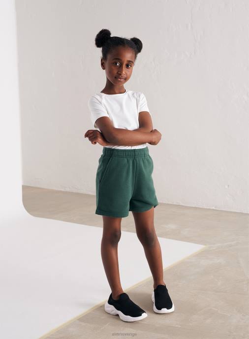 barn AIM'N pinjegröna mini sweatshorts Kläder NBT4690