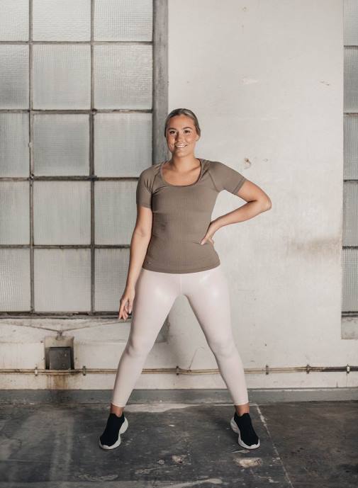 kvinnor AIM'N espresso ribbad sömlös t-shirt Kläder NBT4449