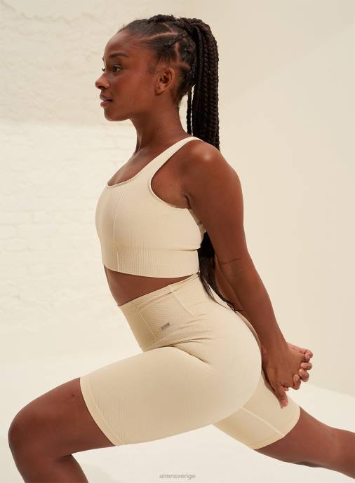 kvinnor AIM'N havre vita lyxiga sömlösa bikershorts Kläder NBT4475