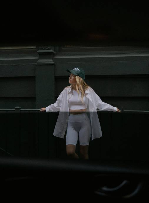 kvinnor AIM'N vita ribbade sömlösa bikershorts Kläder NBT4516