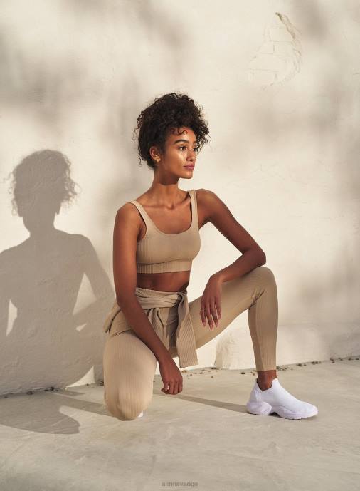 kvinnor AIM'N sömlösa strumpbyxor med chairibbad Kläder NBT4118