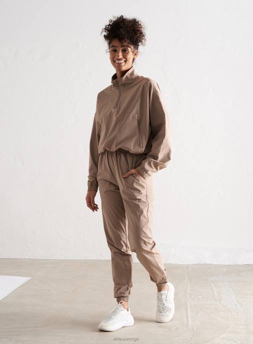 kvinnor AIM'N espresso vindjacka Kläder NBT4727